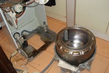Стиральная машина Electrolux со снятым барабаном